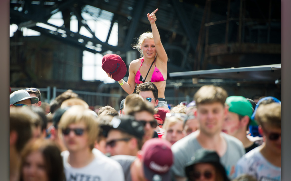 Festivalbesucher tanzen am 12.07.2014 auf dem Gel‰nde des Hip-Hop Festival "Splash" in Gr‰fenhainichen (Sachsen-Anhalt...