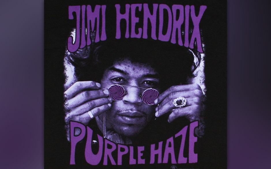17. Jimi Hendrix – Purple Haze
Eines der unvergesslichen Eröffnungsriffs im Rock, ein wilder, verzerrter Gitarrenmarsch...