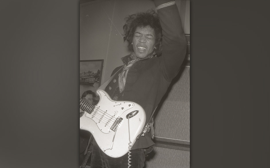 Ging man in einen Club, wurde man von einer wabernden Lightshow empfangen. Privat war Hendrix völlig anders, ein absolut ...