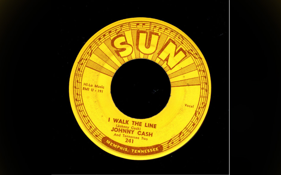 30. Johnny Cash – I Walk The Line
Johnny Cash begann die Arbeit an „I Walk The Line“, während er bei der amerikanis...
