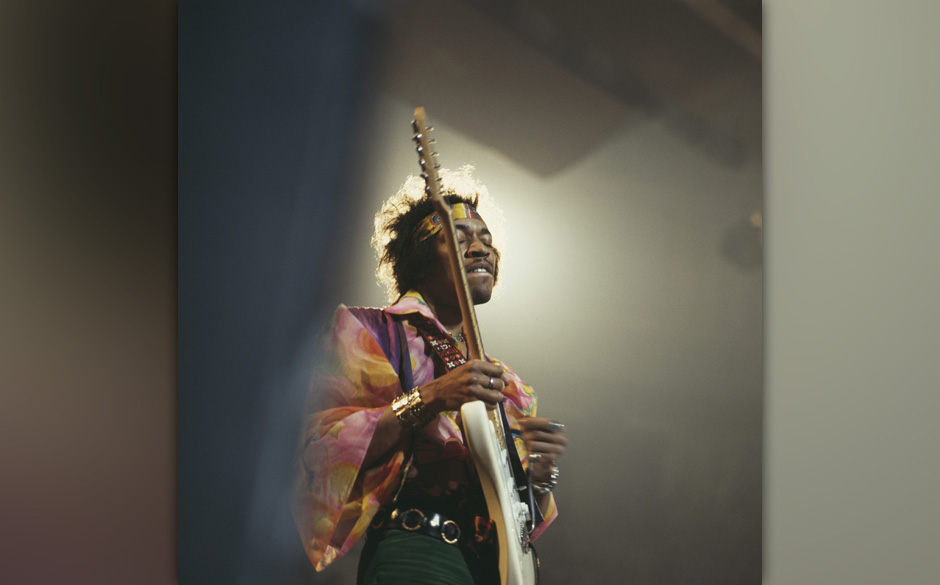 Er brauchte nur mit den Fingern zu schnippen – und schon liefen sie ihm hinterher. Auf der Bühne strahlte er Erotik aus...