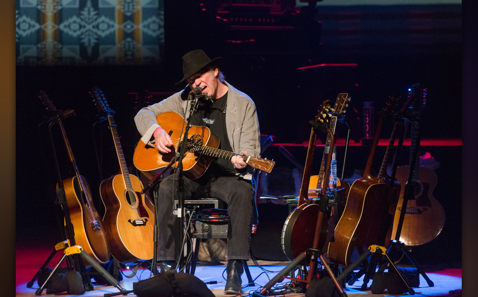 HOLLYWOOD, CA - APRIL 01:  Singer/songwriter Neil Young performs onstage at Dolby Theatre on April 1, 2014 in Hollywood, C...
