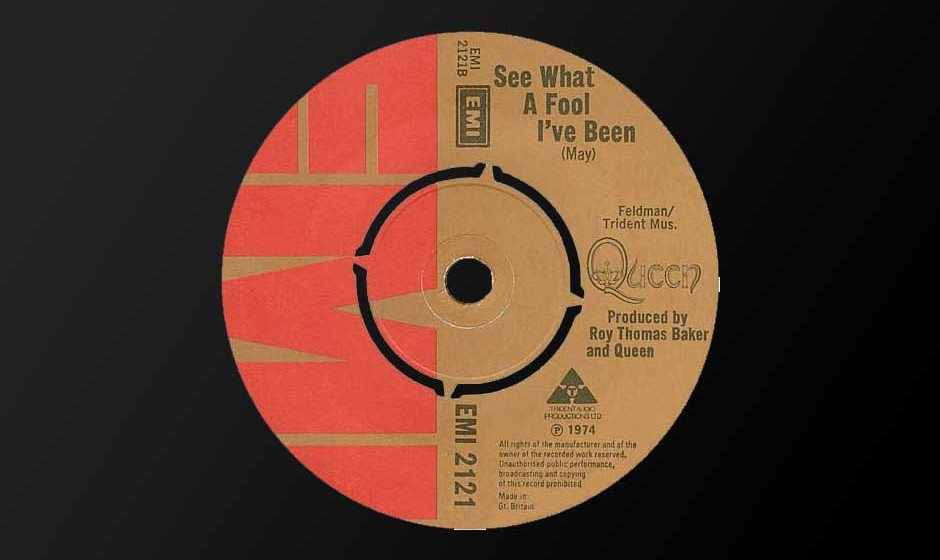 'See What A Fool I've Been' (1974) - Die erste B-Seite von Queen ist nicht unbedingt ein Glanzstück der Band. Bluesrock mit 