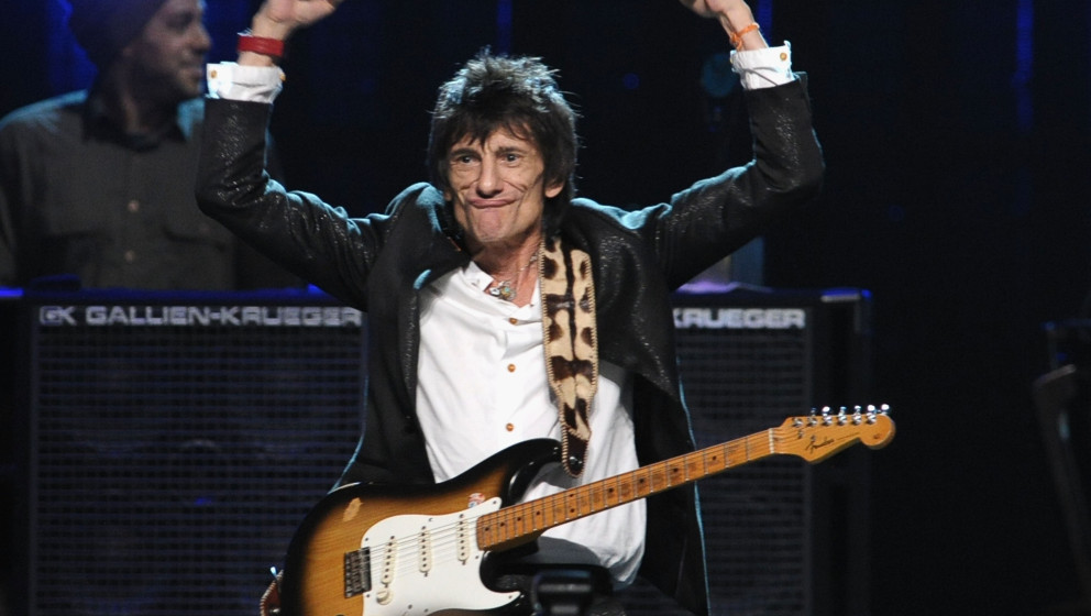 CLEVELAND, OH - APRIL 14:  Inductee Ron Wood of Faces performs on stage during the 27th Annual Rock And Roll Hall Of Fame Ind