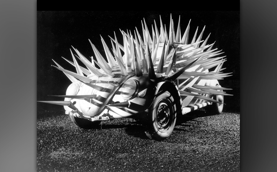 8. Die Autos, die Paris auffraßen (1974)