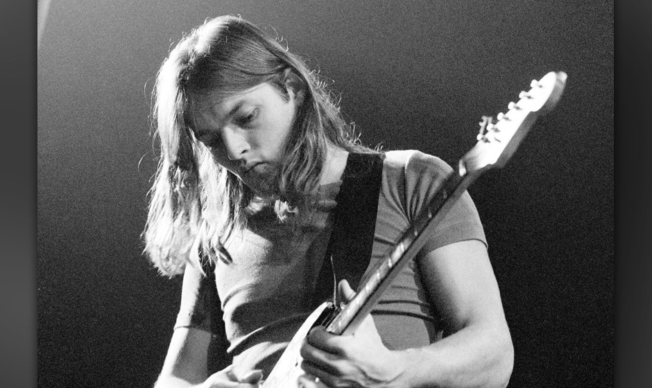 DENMARK - NOVEMBER 01:  Photo of PINK FLOYD; Pink Floyd - David Gilmour, 1971 - KB Hallen, Copenhagen, Denmark  (Photo by Jor