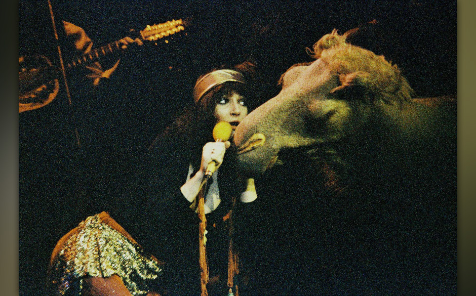 Kate Bush Live At Hammersmith Odeon