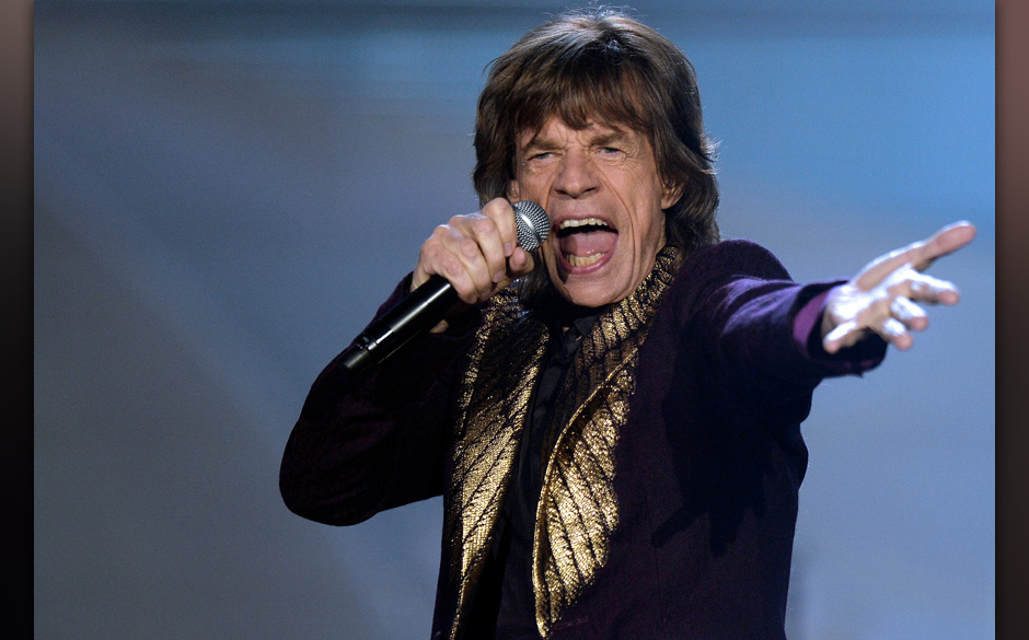 DUESSELDORF, GERMANY - JUNE 19:  Mick Jagger of the british rock band The Rolling Stones performs at Esprit-Arena on June ...