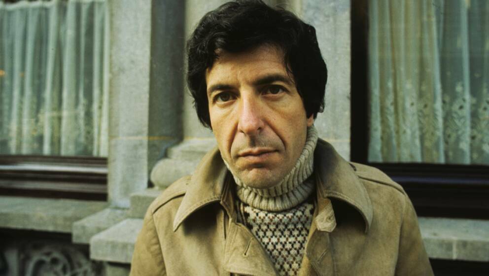 Leonard Cohen poses for a portrait in April 1972 in Amsterdam, Netherlands. (Photo by Gijsbert Hanekroot/Redferns)