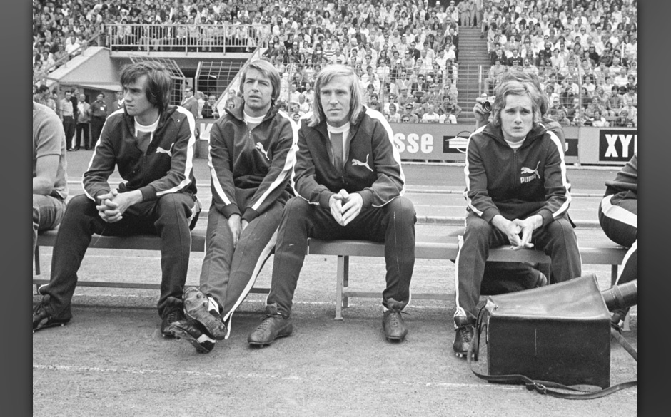 Endspiel am 23.06.73, auf der Ersatzbank (1.FC Köeln-Bor.M´Gladbach 1:2).