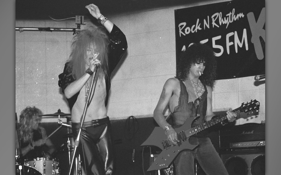 USE YOUR ILLUSION II ist mit 1,25 Millionen verkauften Tonträgern das erfolgreichste Guns N’ Roses-Album in Deutschland.