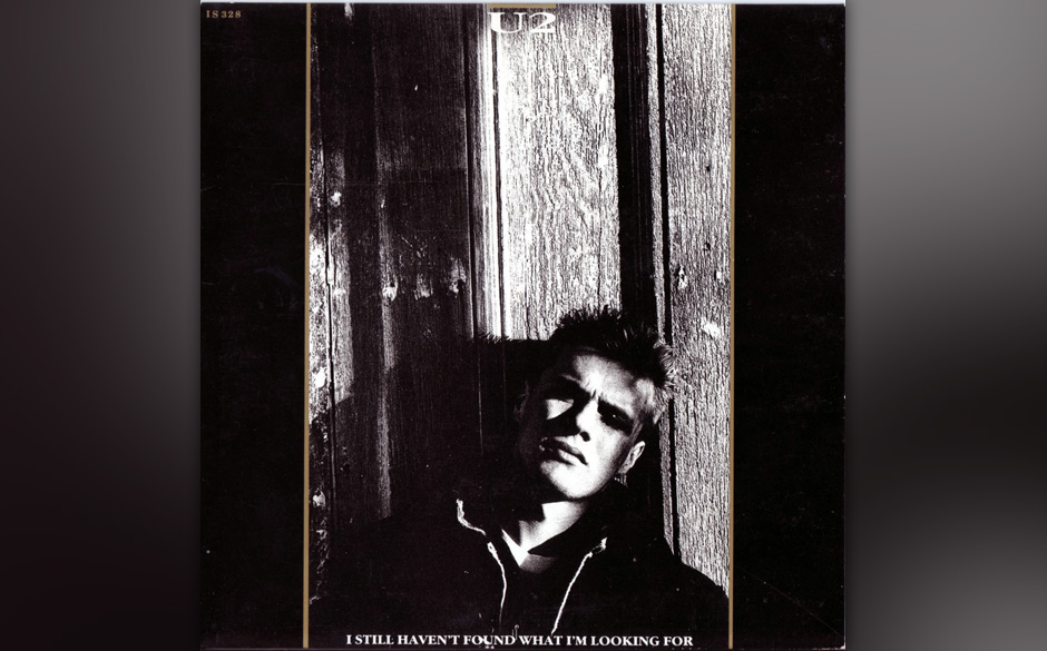 18. "I Still Haven't Found What I'm Looking For".
Die zweite US-Nummer-eins, gleich nach "With Or Without You", wäre ohne...