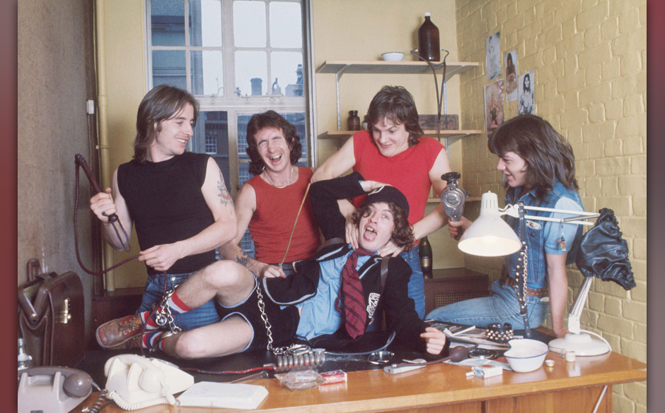 AC/DC