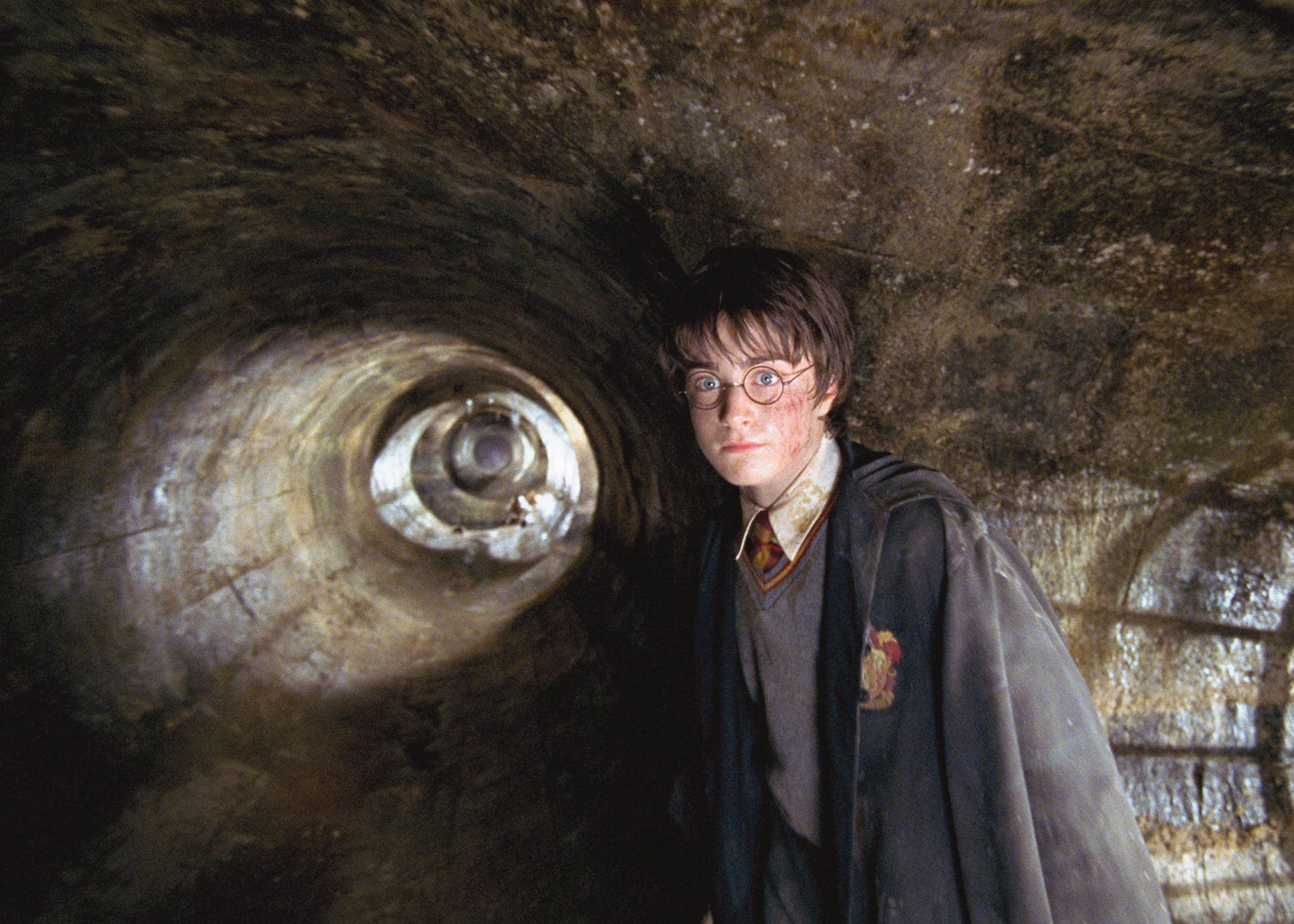 Quality: Original.

Film Title: Harry Potter And The Chamber Of Secrets. Caption: DANIEL RADCLIFFE as Harry Potter in a sc...
