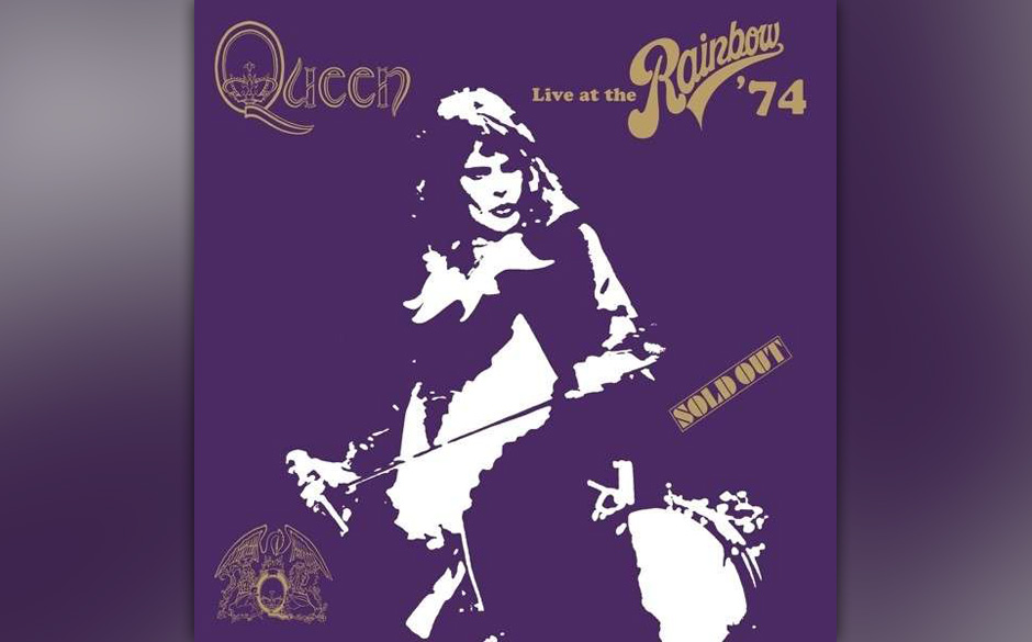 ...Queen feiern ihr Chartscomeback auf Position 9 mit einer Live-Einspielung von 1974: "Live At The Rainbow"...
