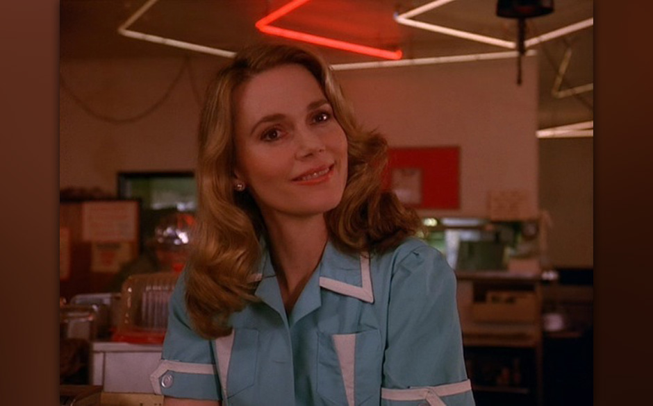 Norma Jennings (Peggy Lipton).
Die gute Seele von Twin Peaks, ihre Romanze mit Ed ist auch die schönste der Serie. Peggy ...