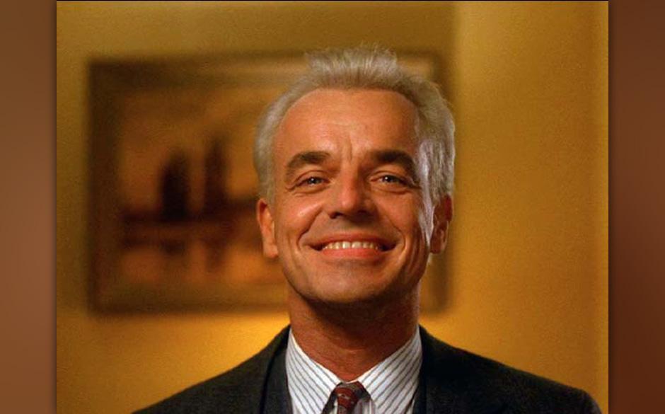 Leland Palmer (Ray Wise).
Die wohl entscheidende Figur der ersten 15 Folgen ist gestorben, als der Geist BOB seinen Körpe...