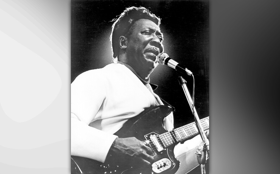 Waters transzendierte den ländlichen Blues, indem er ihm einen Backbeat oder, wie er selbst sagte, „ein bisschen Schwun...