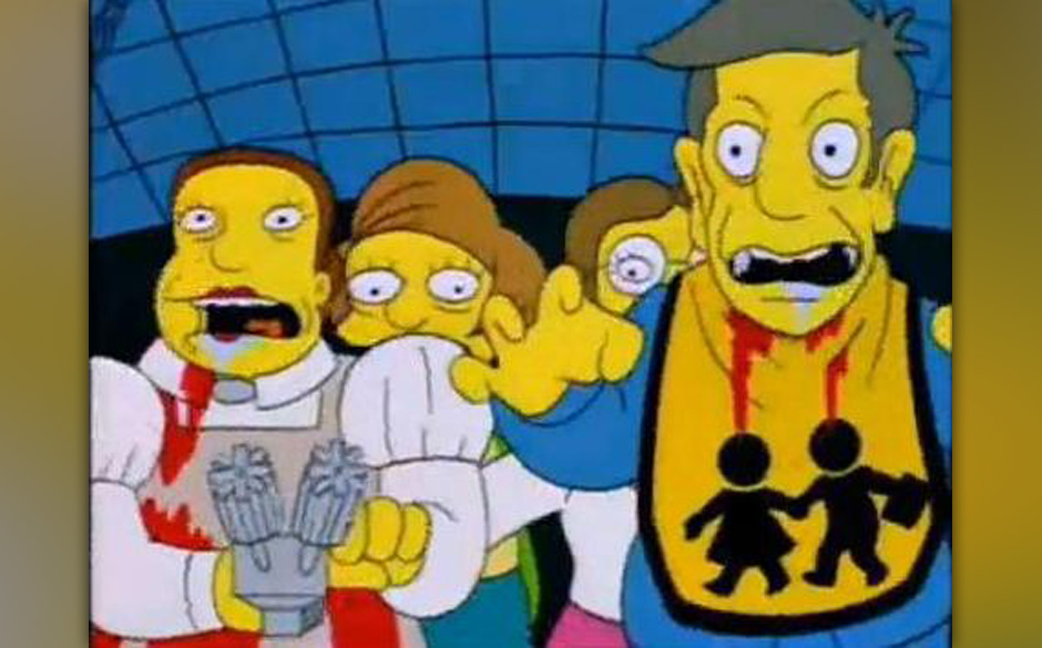 Schließlich kommt es zum Albtraum in der Schulcaféteria - und, wie hat man das nur den Zensoren verkauft, Kinder fressen...