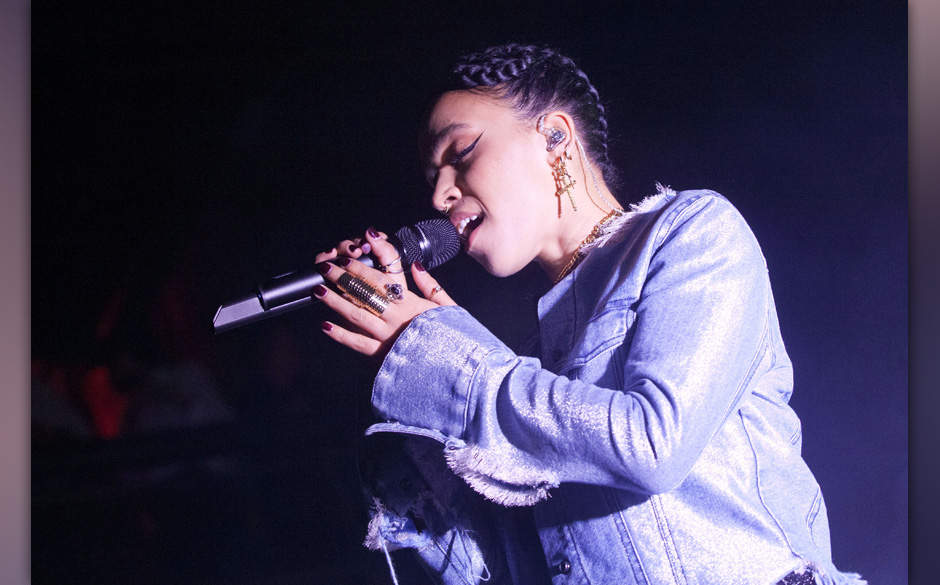 FKA Twigs Performs In Berlin