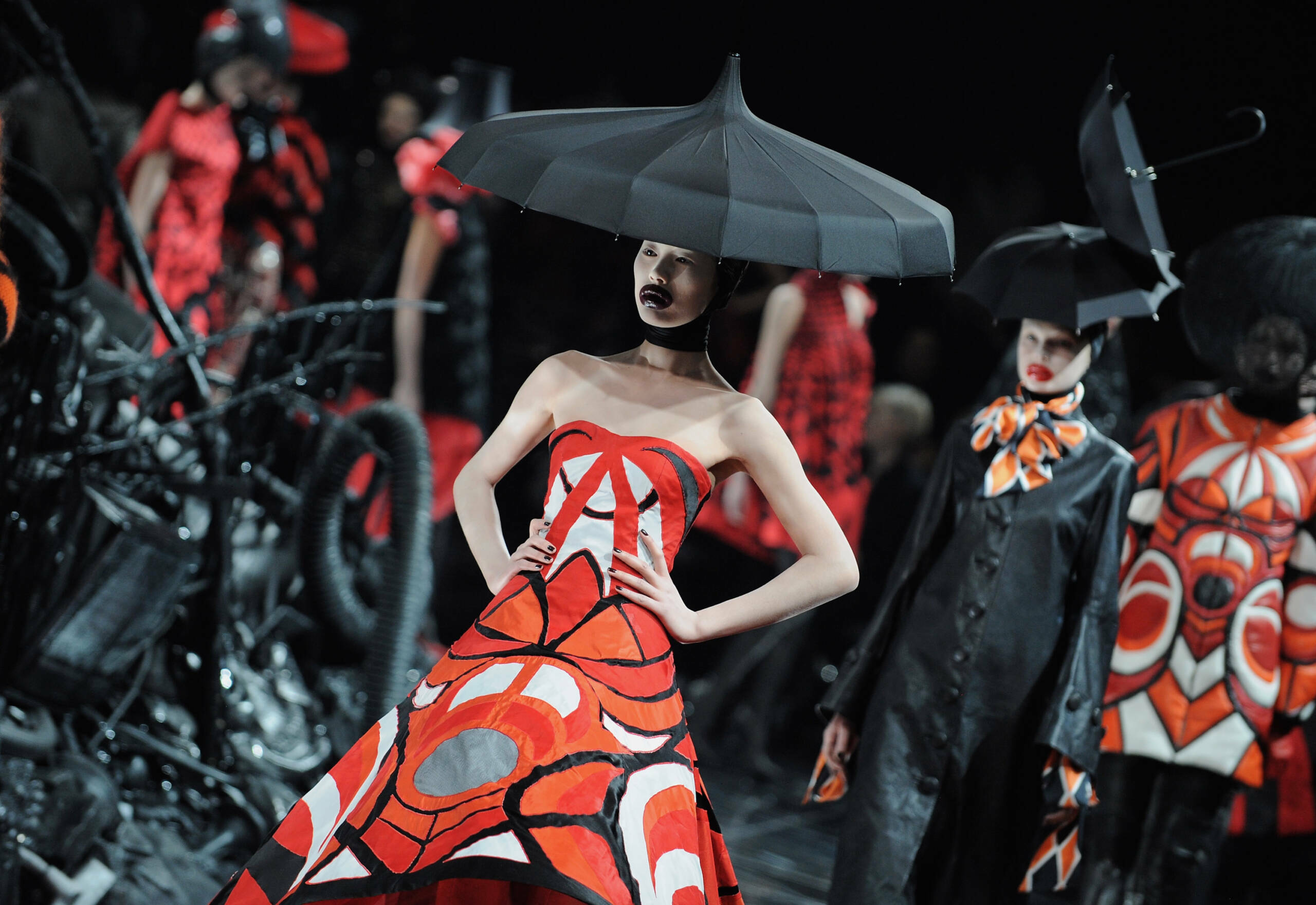 PARIS - MARCH 10:  Models walk down the catwalk during the Alexander McQueen Ready-to-Wear A/W 2009 fashion show during Pa...