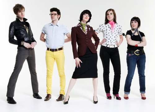 Platz 2 der größten Irrtümer:
Die Long Blondes werden eine große Karriere machen.