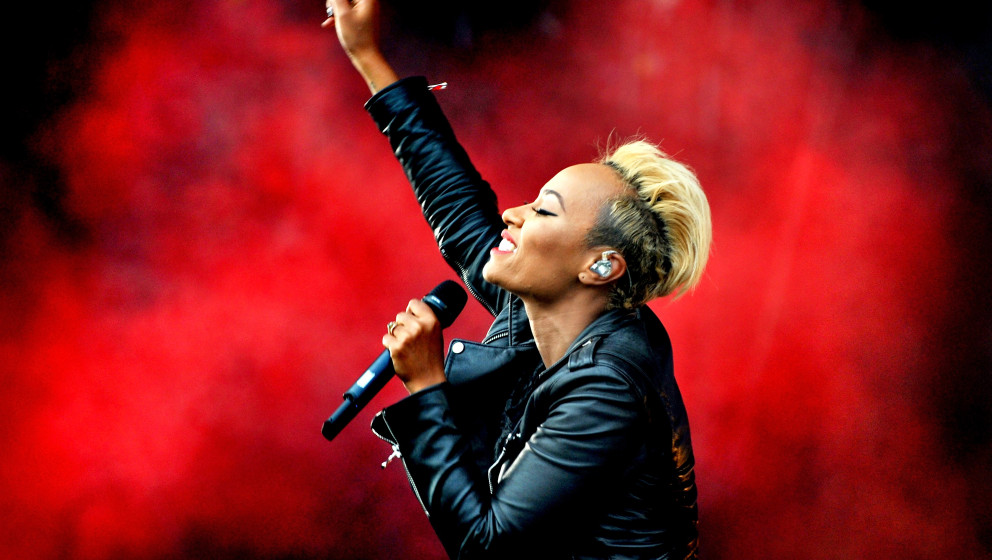 STAFFORD, ENGLAND - AUGUST 17:  Emeli Sande performs on day 1 of the V Festival at Weston Park on August 17, 2013 in Stafford