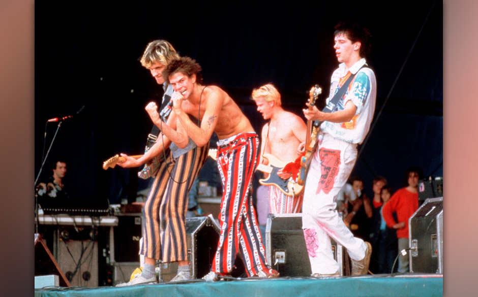 GERMANY - SEPTEMBER 01:  OLOF PALME FESTIVAL  Photo of DIE TOTEN HOSEN and Michael BREITKOPF and Andreas FREGE and Andreas...