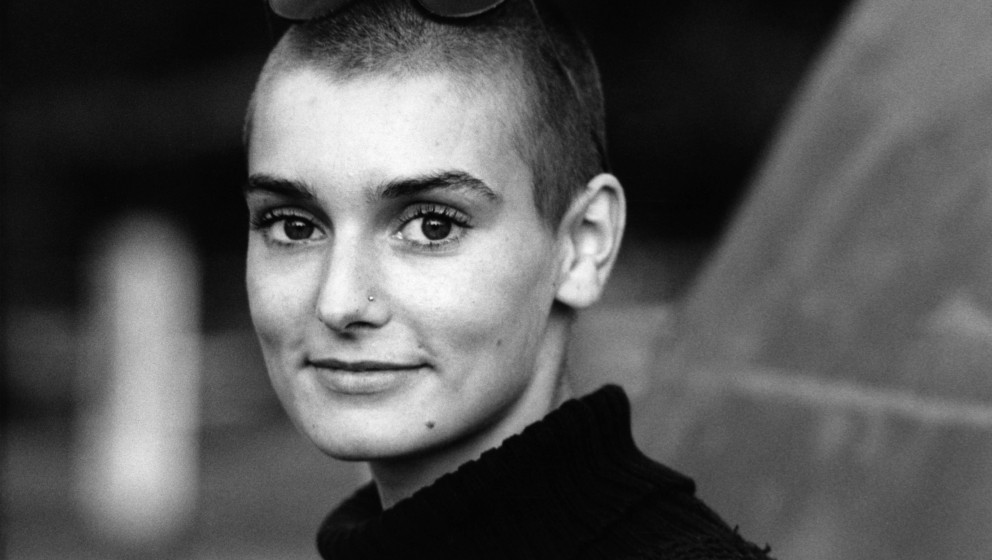 NETHERLANDS - JANUARY 01:  Photo of Sinead O'CONNOR  (Photo by Michel Linssen/Redferns)