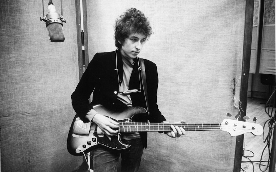 UNSPECIFIED - CIRCA 1970:  Photo of Bob Dylan  Photo by Michael Ochs Archives/Getty Images