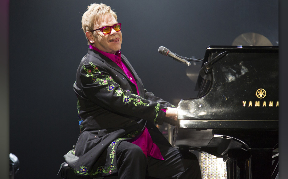 9. Elton John (450 Millionen Dollar)