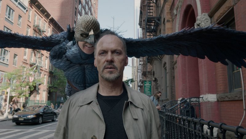 2. Birdman

Ein Hollywood-Superheld will Karriere am Broadway machen - und Michael Keaton spiegelt seine eigene Rolle als ...