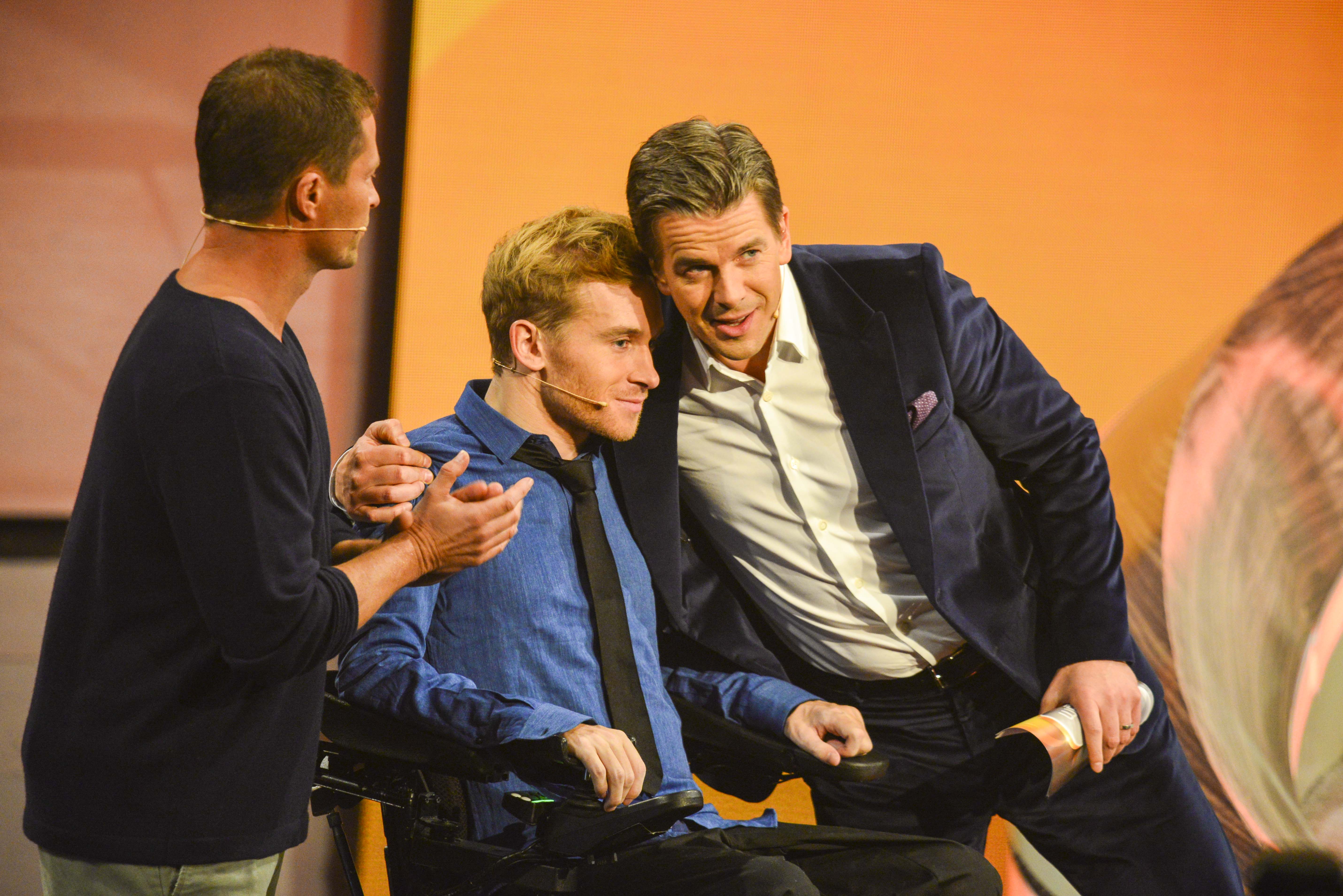 Til Schweiger Samuel Koch im Rollstuhl Markus Lanz zu Gast in der letzten , der 215 ZDF Unterhaltungs TV Show Wetten , das...