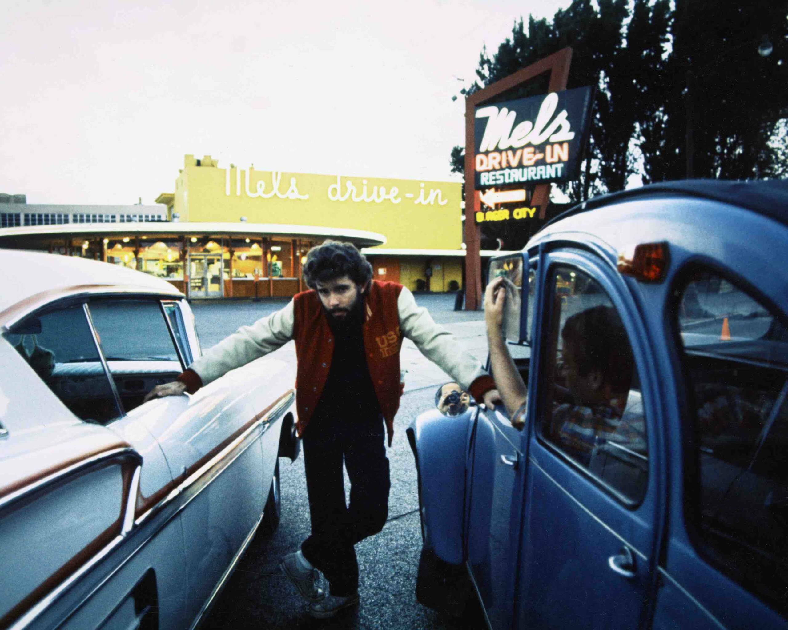...auch Autos aus den 50ern konnten den Regisseur von "American Graffitti" begeistern. In seiner Jugendzeit war Lucas ein ...