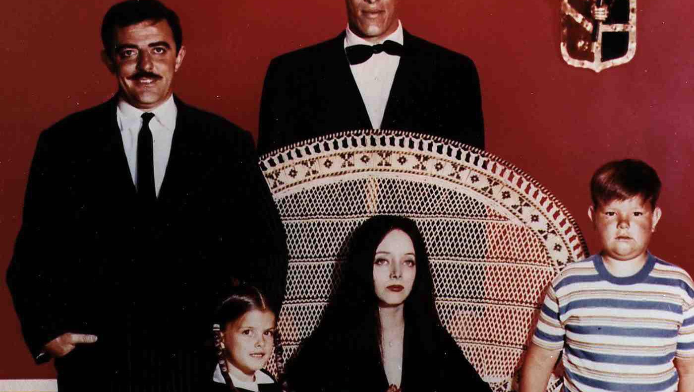 (1964) John Astin, Ted Cassidy, Ken Weatherwax, Carolyn Jones, Lisa Loring