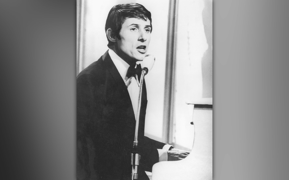 Austrian singer Udo Jurgens performs his winning song 'Merci Cherie' at the Eurovision Song Contest, held in Luxembourg, 5...