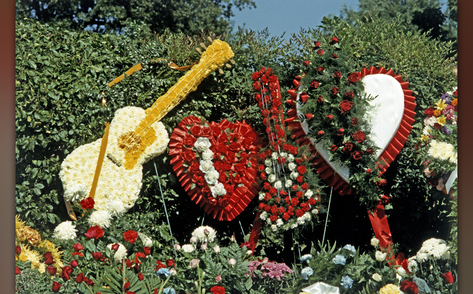 Elvis wird begraben, 1977.