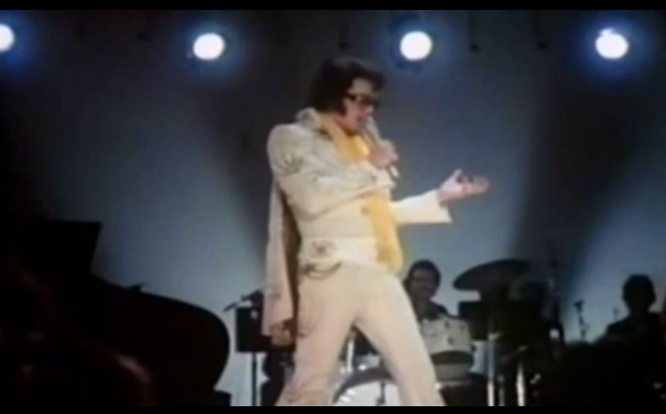 Wer hätte gedacht, dass Sonny Crockett jemals den King verkörperte? Don Johnson spielte Elvis 1981 in dem TV-Film "Elvis...