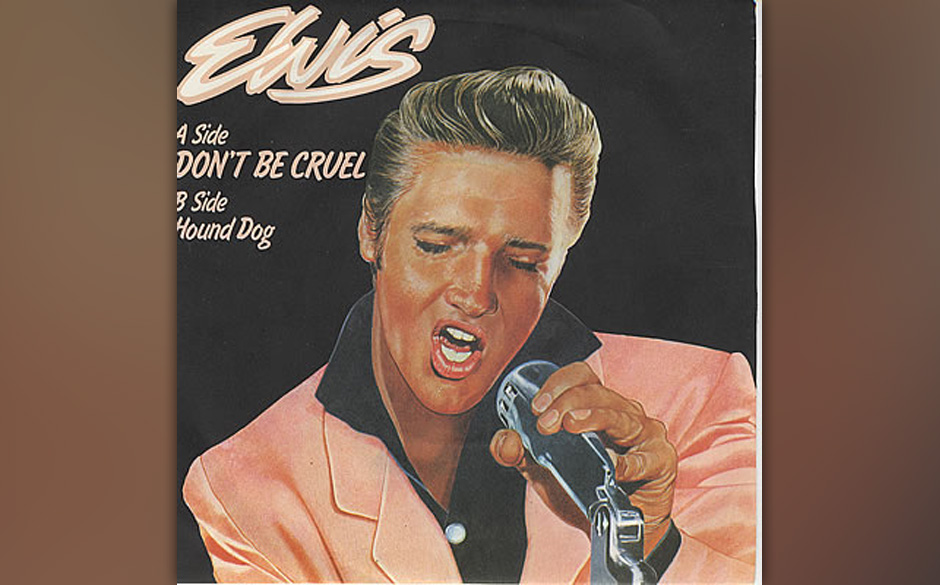 4. Don’t Be Cruel, 1956.

Aufgenommen in New York am selben Tag wie „Hound Dog“, war „Don’t Be Cruel“ zunächs...