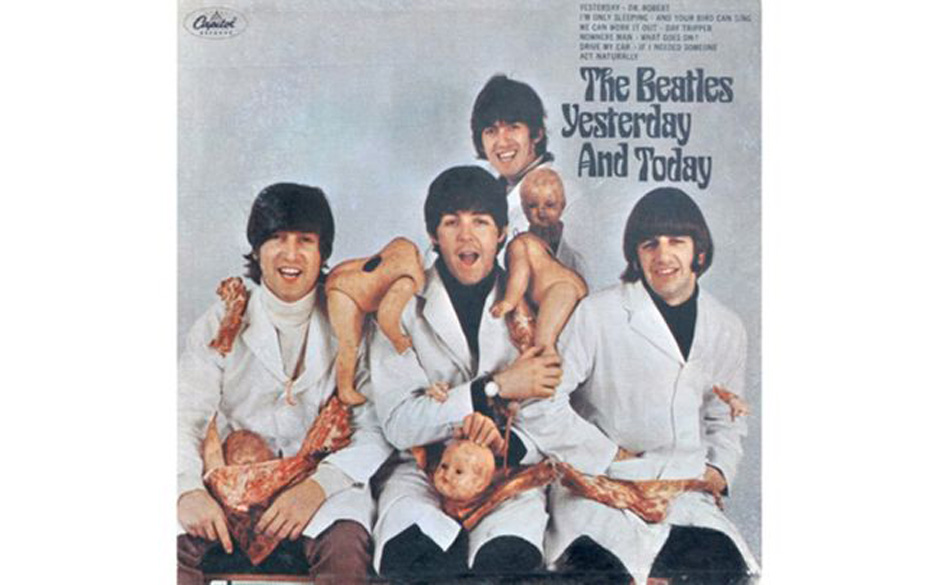 The Beatles, 'Yesterday and Today' (1966).

750.000 Alben mussten in den USA zurückgezogen werden. Fleischstücke und abg...