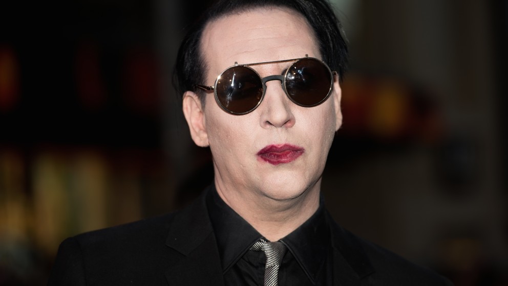 HOLLYWOOD, CA - SEPTEMBER 06:  Musician Marilyn Manson attends FX's 'Son Of Anarchy' Premiere at TCL Chinese Theatre on Septe