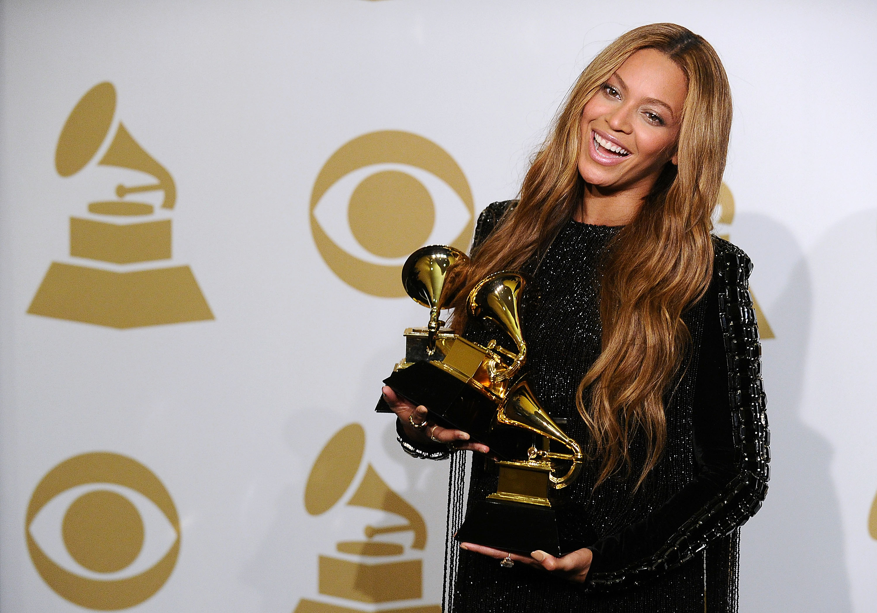 Beyoncé durfte ebenfalls gleich mehrmals als Preisträgerin auf die Bühne. Für den Song, den sie mit ihrem Gatten Jay-Z...