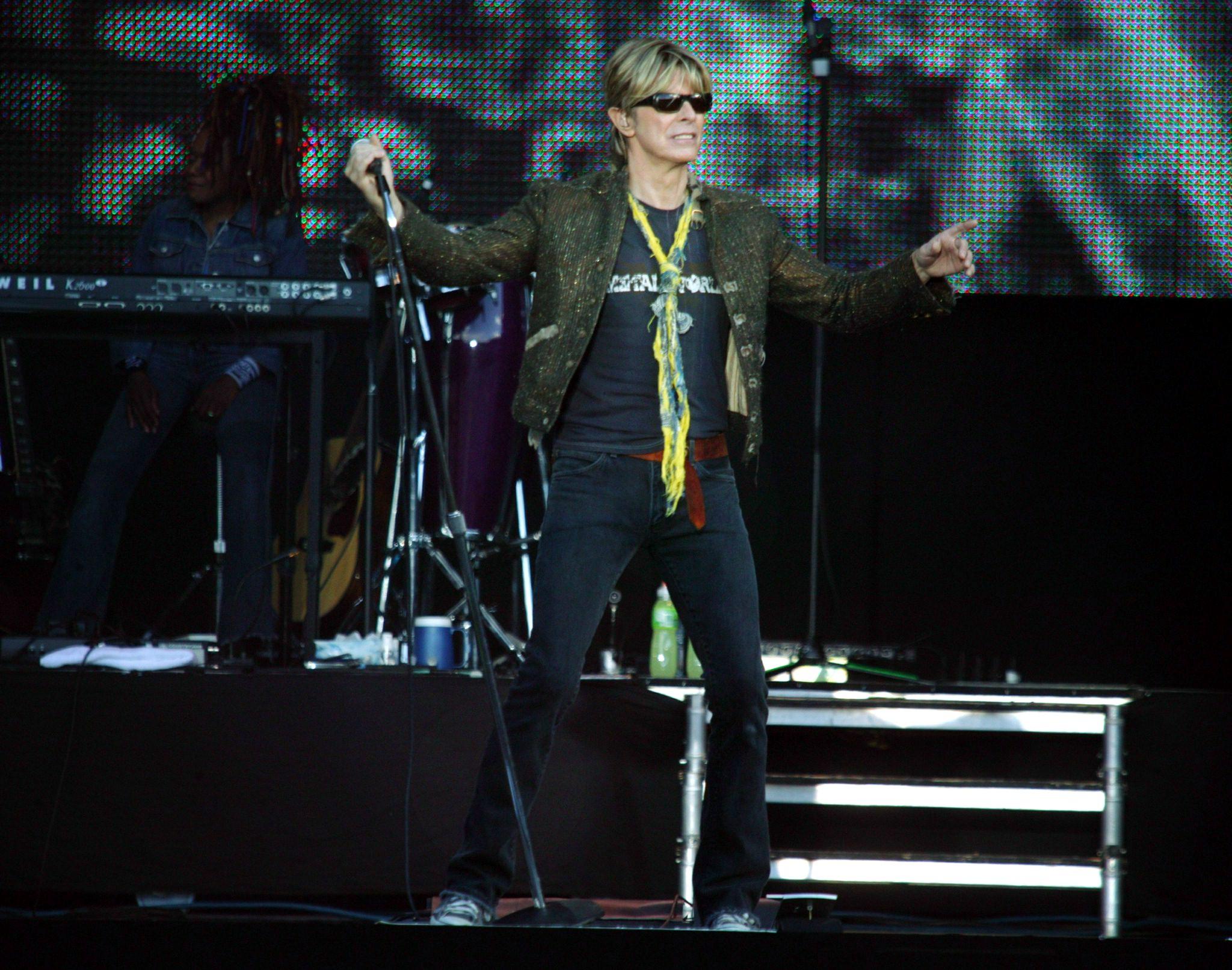 British pop legend David Bowie performes at the Provinssirock Festival in Seinajoki, Central Finland, 20 June 2004.    FIN...