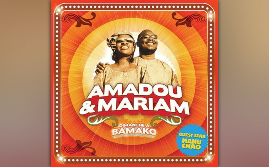 90. Amadou & Miriam, 'Dimanche a Bamako'.

Ein Gitarren-Virtuose aus Mali und eine Soulsängerin vereinen sich mit Manu Ch...