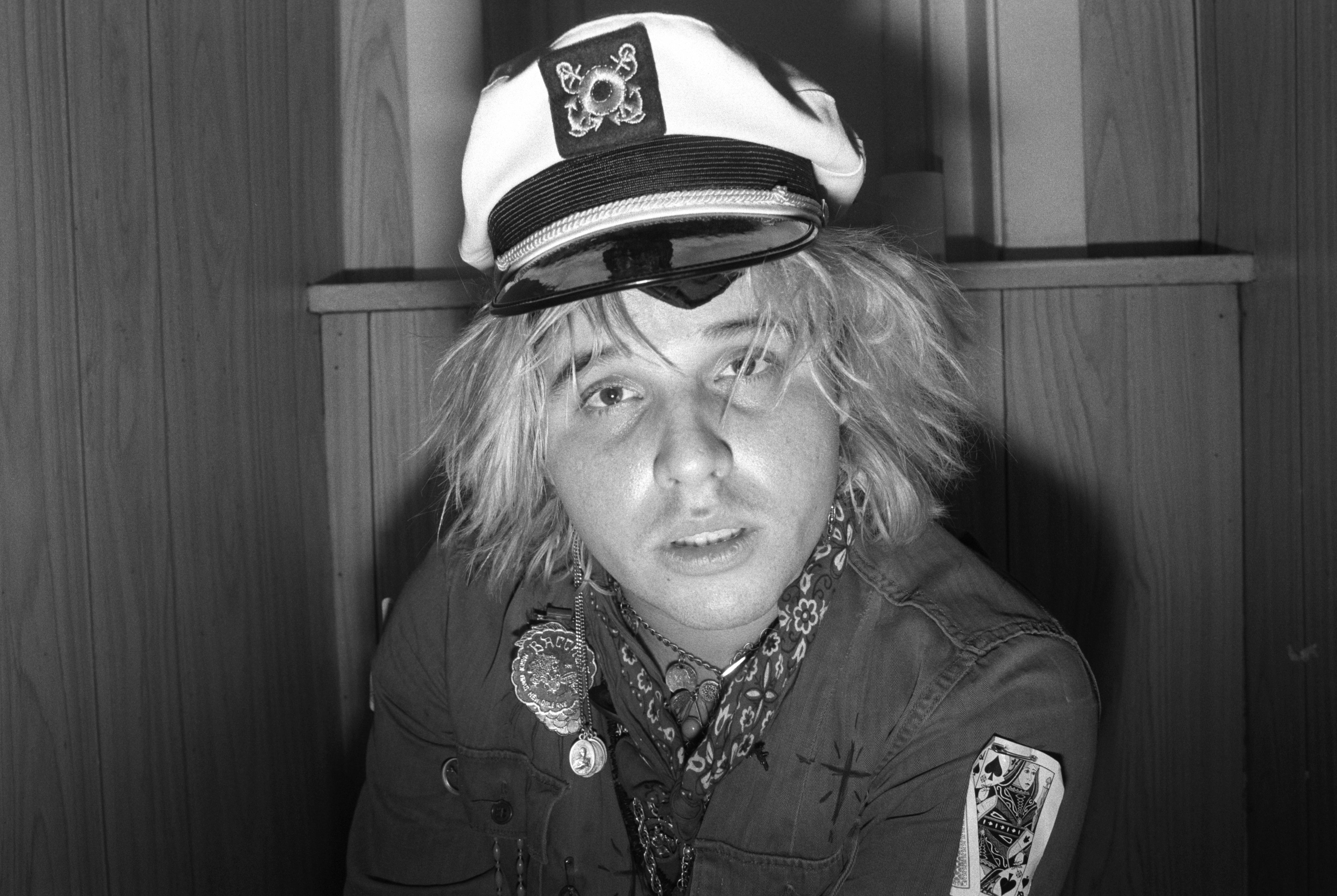 UNITED KINGDOM - JANUARY 01:  Photo of Jeffrey Lee PIERCE and GUN CLUB; B&W Posed of Jeffrey Lee Pierce  (Photo by Peter N...