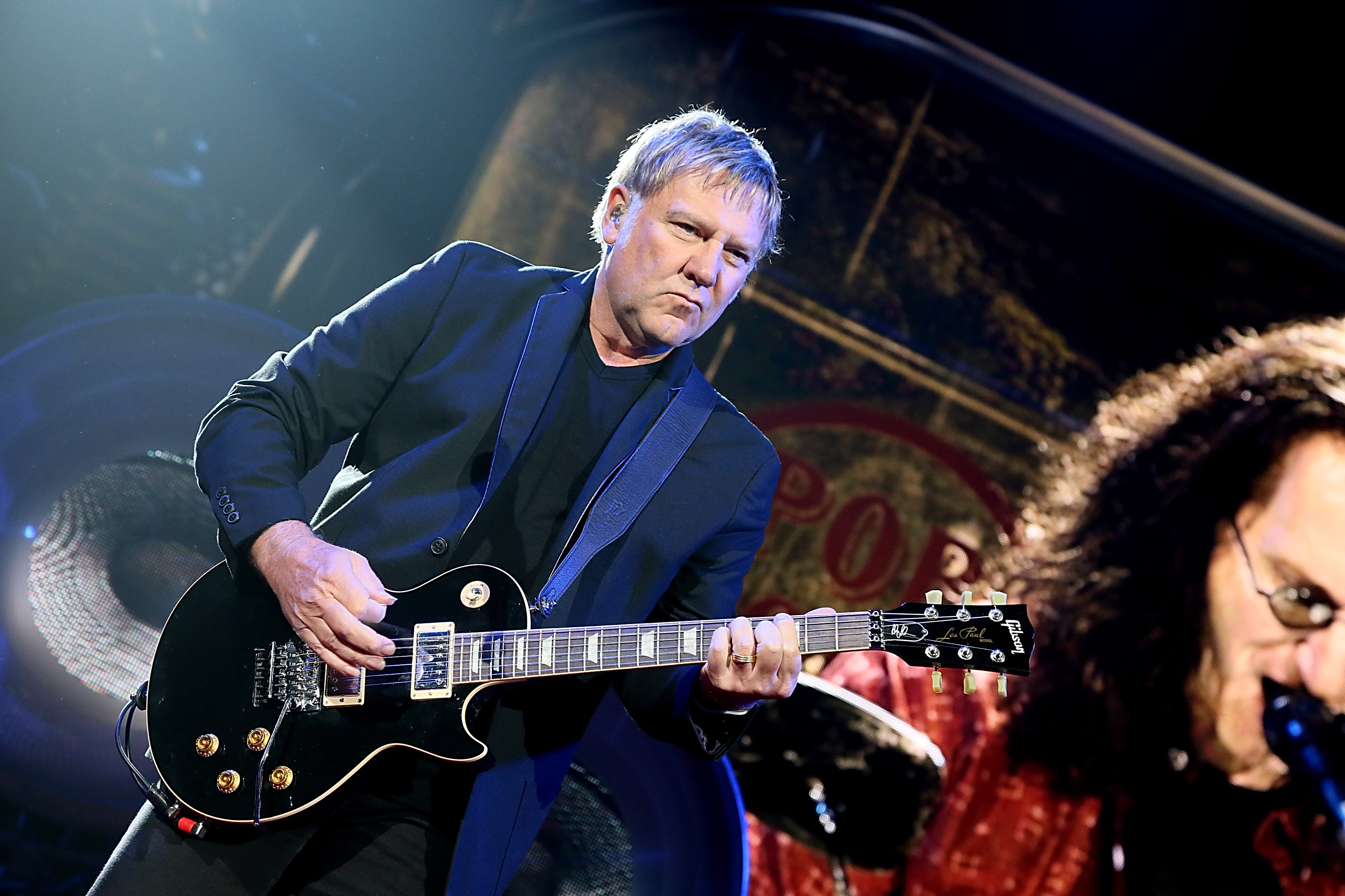 98. Alex Lifeson. The Spirit Of Radio –
Rush, 1980. „The Spirit of Radio“ weist alles auf, was Rush-Gitarrist Alex L...