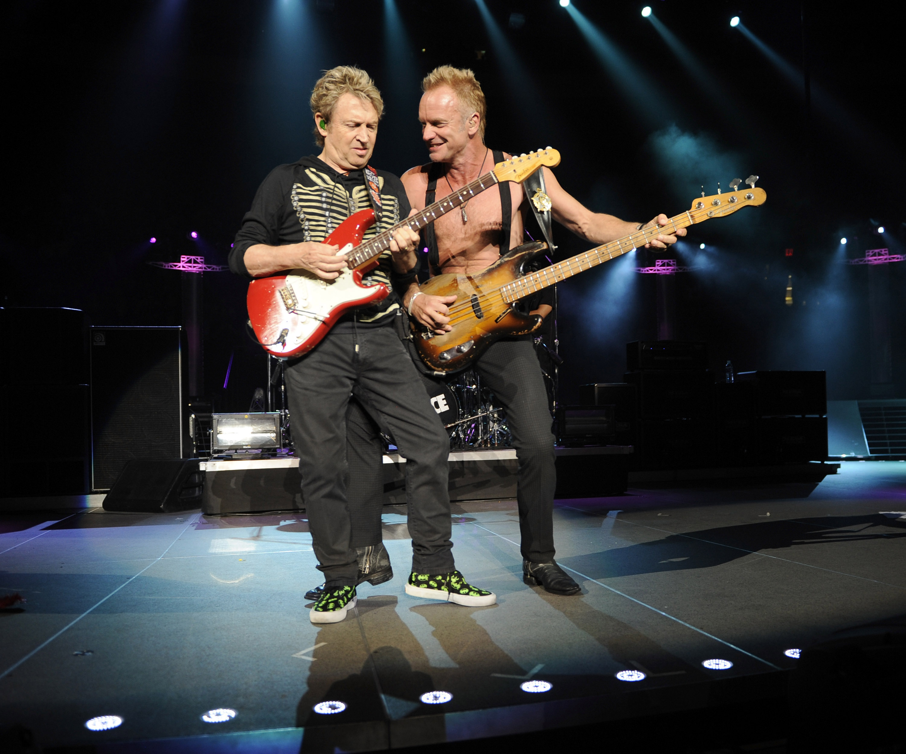 85. Andy Summers. Message In A Bottle – The Police, 1979. Mit Andy Summers hatte Sting den perfekten Mitstreiter für di...