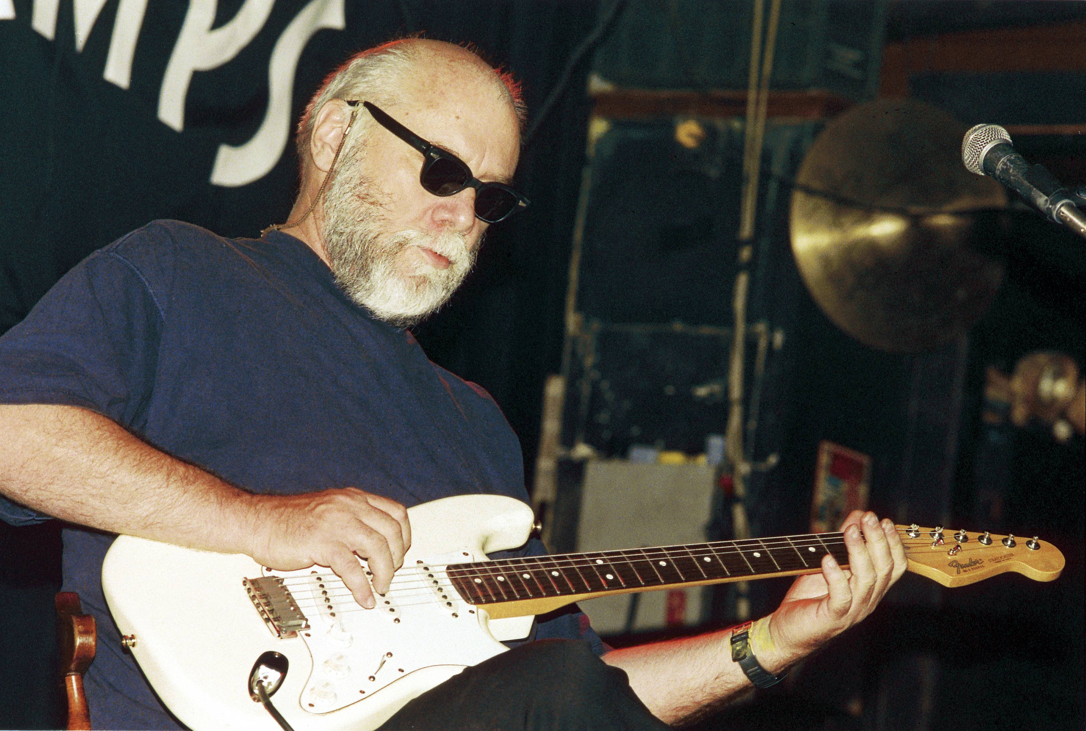 78. Poor Boy – John Fahey, 1965. Der brillante Akustik-Blues-Spieler und Komponist Fahey nahm dieses Meisterwerk der Sli...