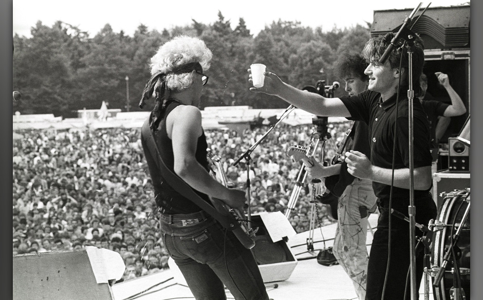 Photo of U2 and Adam CLAYTON and BONO and THE EDGE
