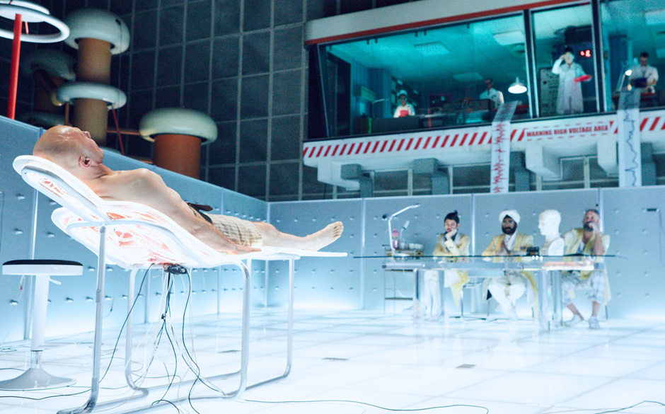 "The Zero Theorem". Bis Terry Giliam einen Film realisiert, kann eine halbe Ewigkeit vergehen. In diesem Sci-Fi-Werk spiel...